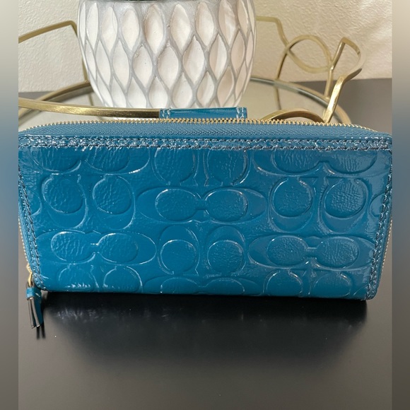 Coach Wallet - Picture 3 of 8